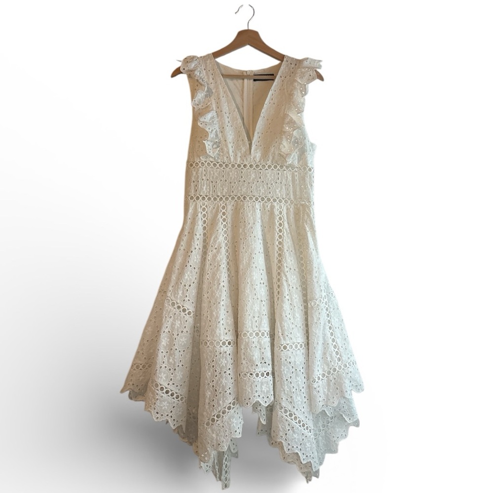 Few Moda Eyelet Embroidered Dress Asymmetrical Hem White Size Medium - Picture 2 of 11